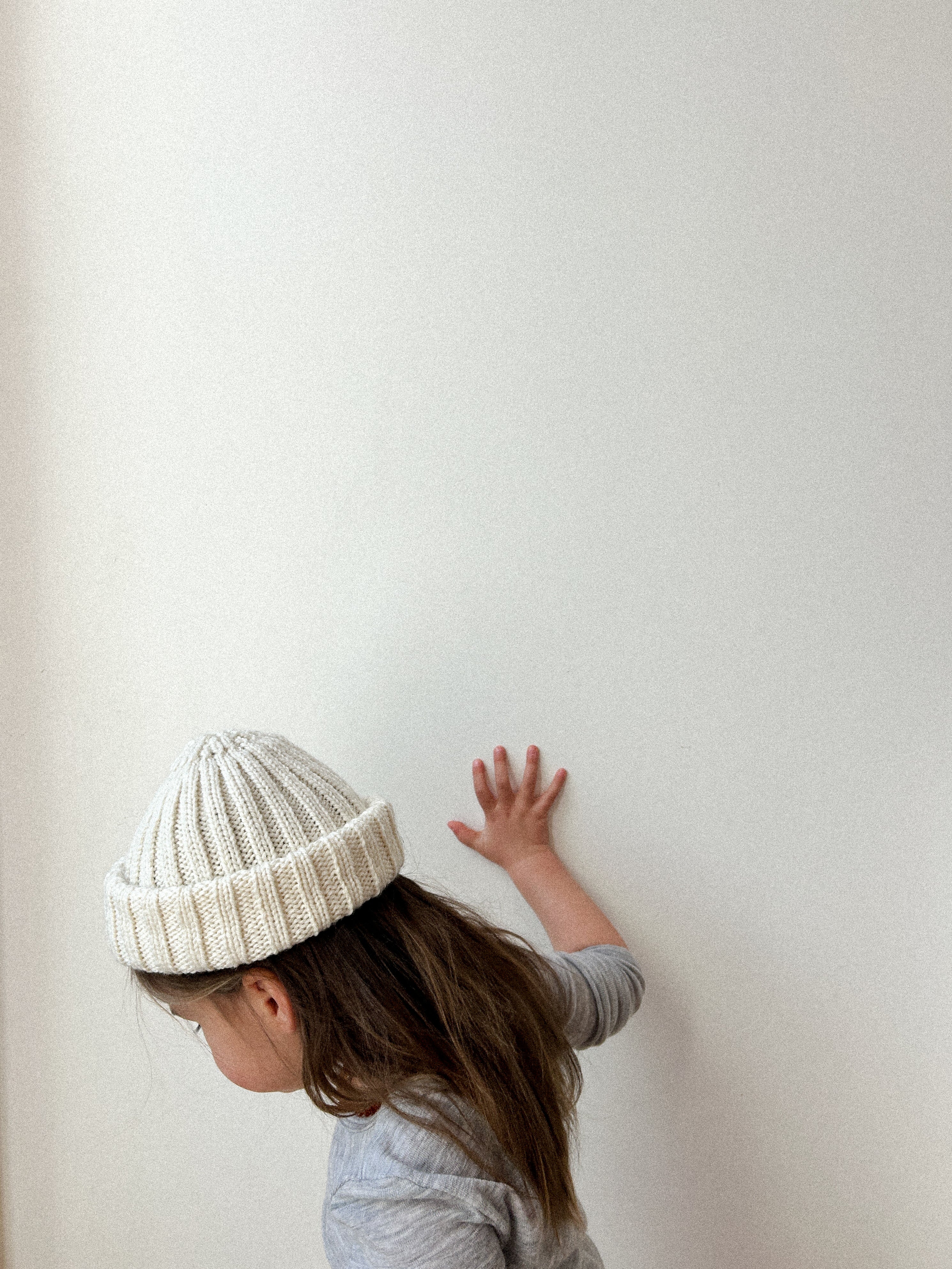01 BEANIE SWAN